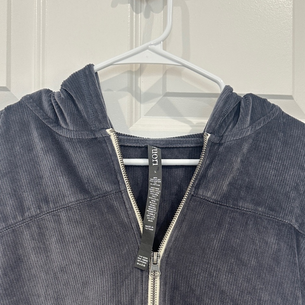 Vuori Blue/Grey Quarter Zip Velvet Hooded Sweater Size L - Picture 2 of 6